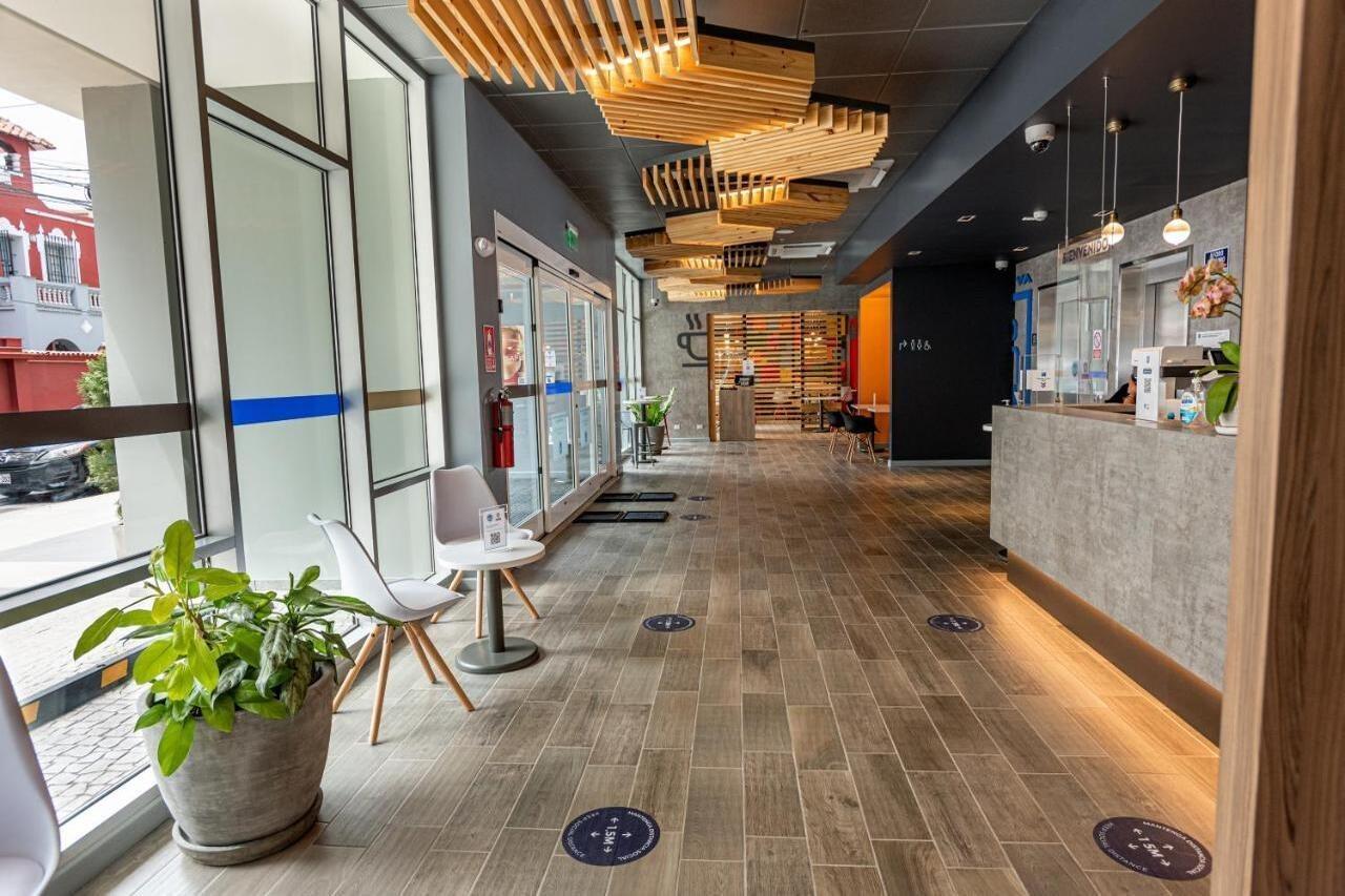 Ibis Budget Lima Miraflores エクステリア 写真